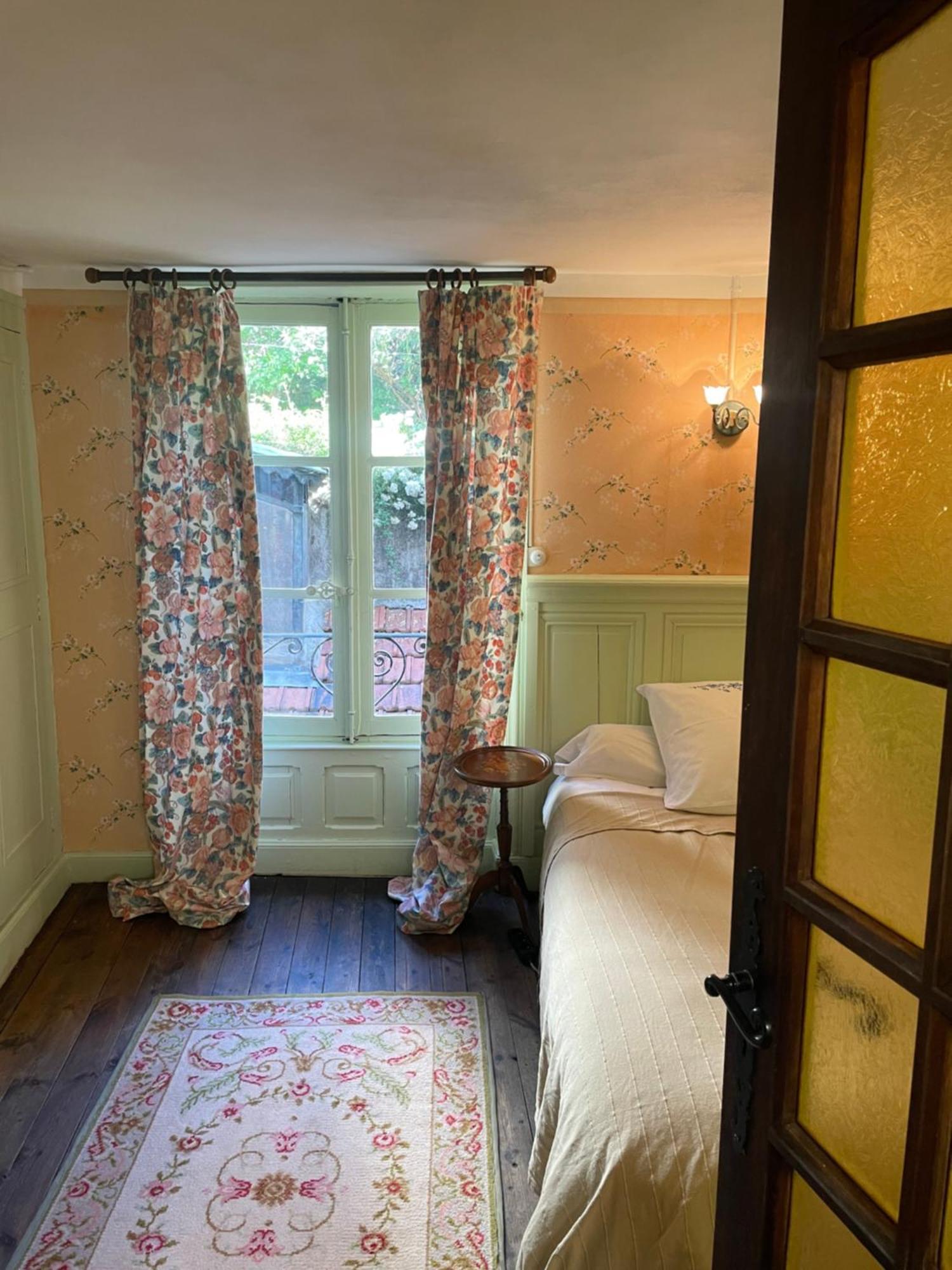 Epicerie Vieille Du Puy En Velay Hotel Le Puy-en-Velay Room photo